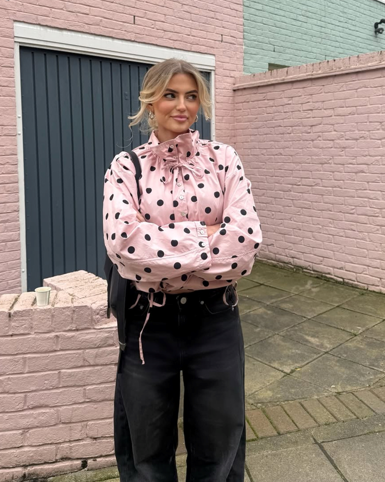 Zara ima točkastu jaknu o kojoj svi pričaju - već je planula