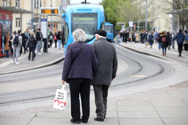 Ukida se porez na mirovine, najavljuje Hrvatska stranka umirovljenika