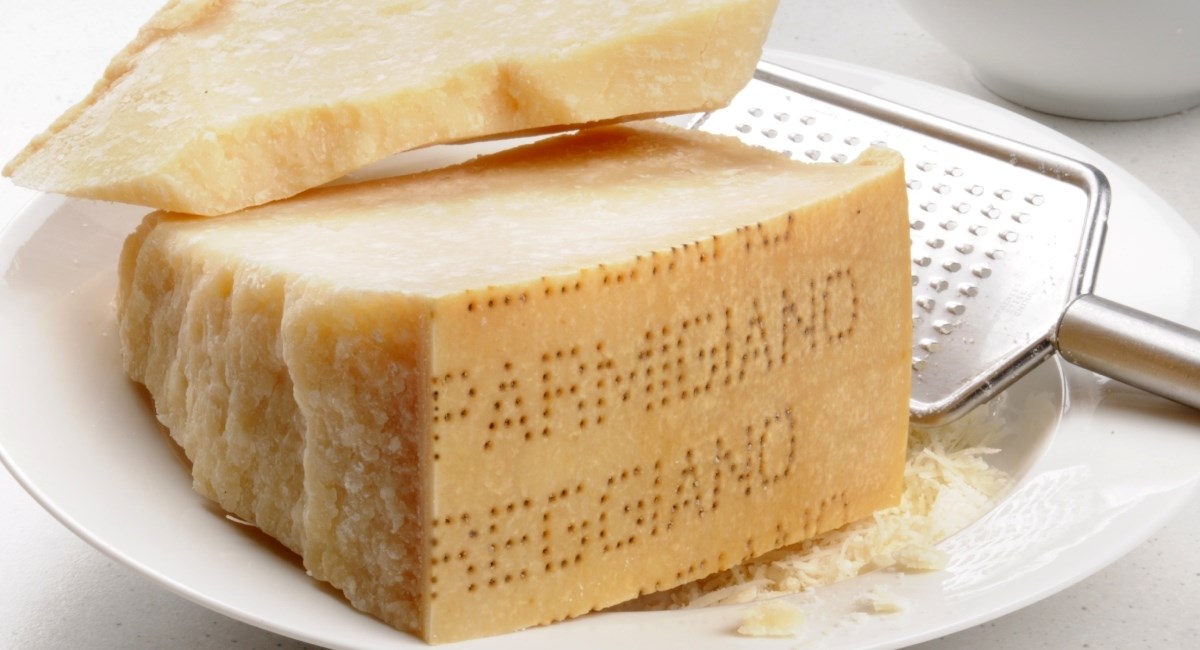 Kako prepoznati pravi Parmigiano Reggiano? Na ove detalje obratite pažnju