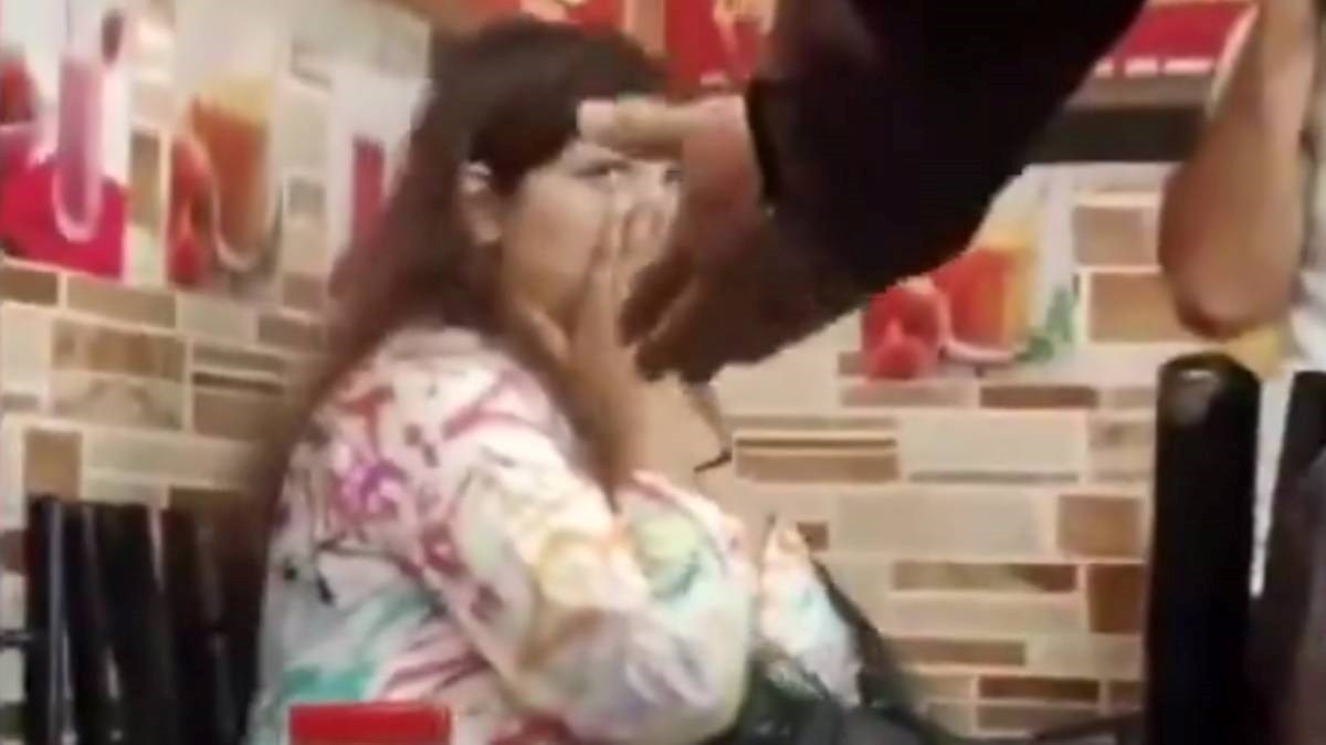 VIDEO Pakistanci napali ženu zbog slova na haljini, prijetili linčem