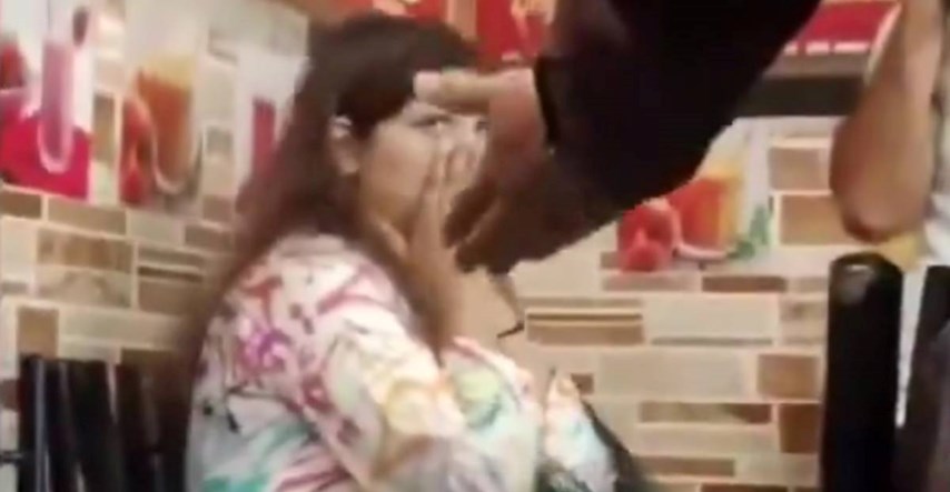VIDEO Pakistanci napali ženu zbog slova na haljini, prijetili linčem