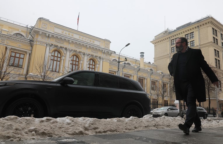 Ruska središnja banka smanjila ključnu kamatnu stopu na 15.5%