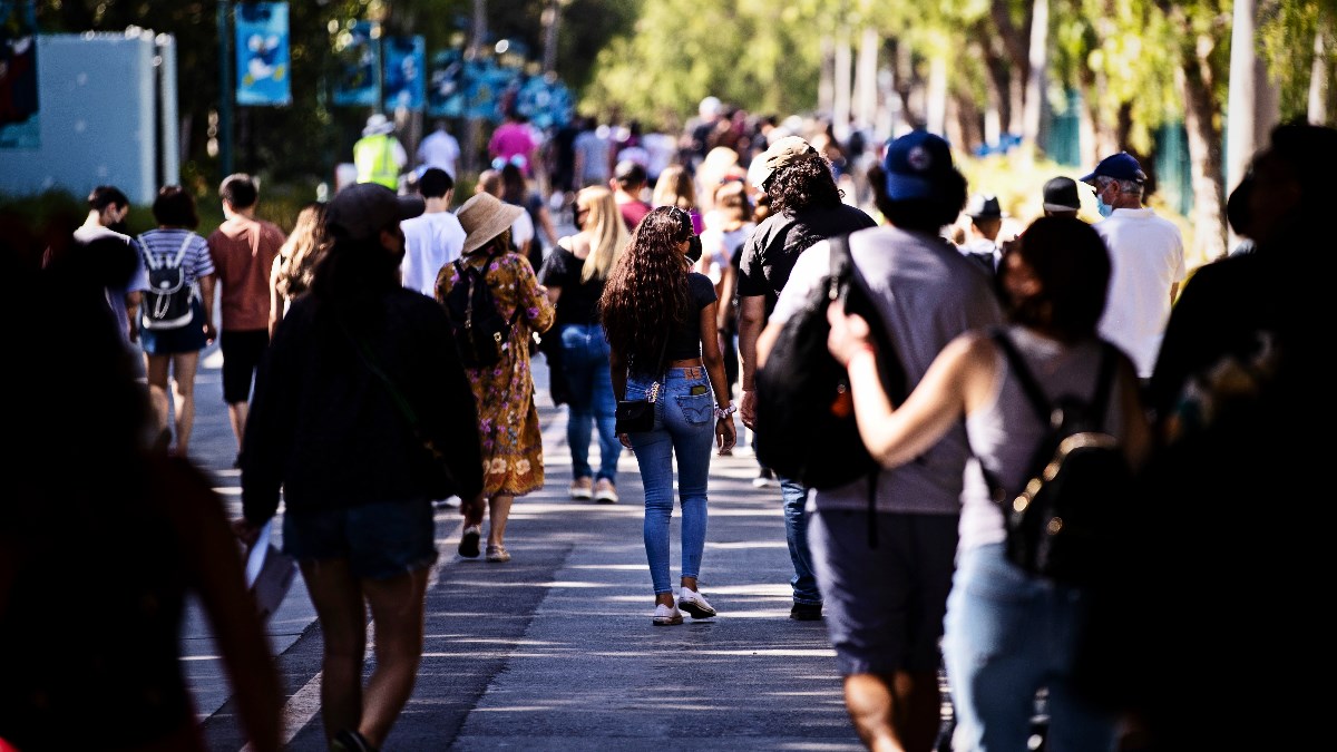 SAD u studenome ukida ograničenja za potpuno cijepljene strance