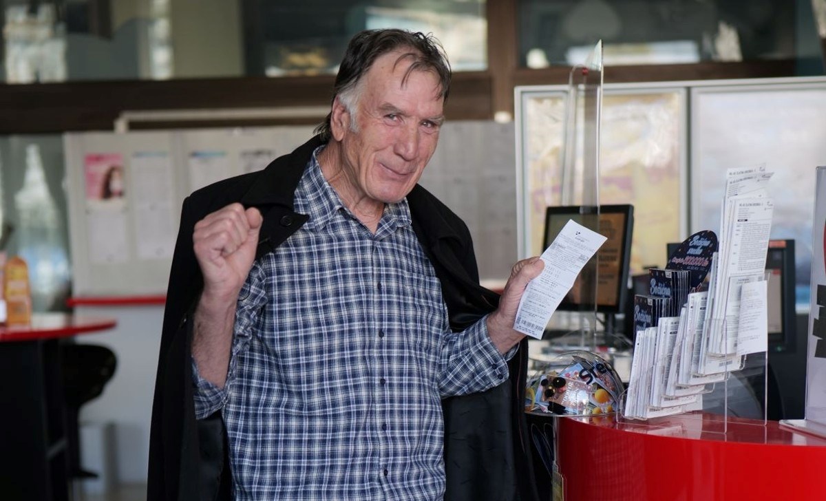 Joso iz Drniša pokupio svoj milijun u Lutriji: "Sad moram ići brati masline"