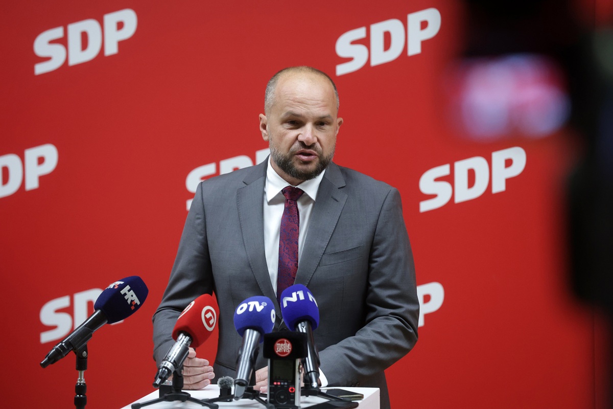 Hajdaš Dončić: Snaga SDP-a su ljudi koji su ovdje, a ne oni koji su otišli