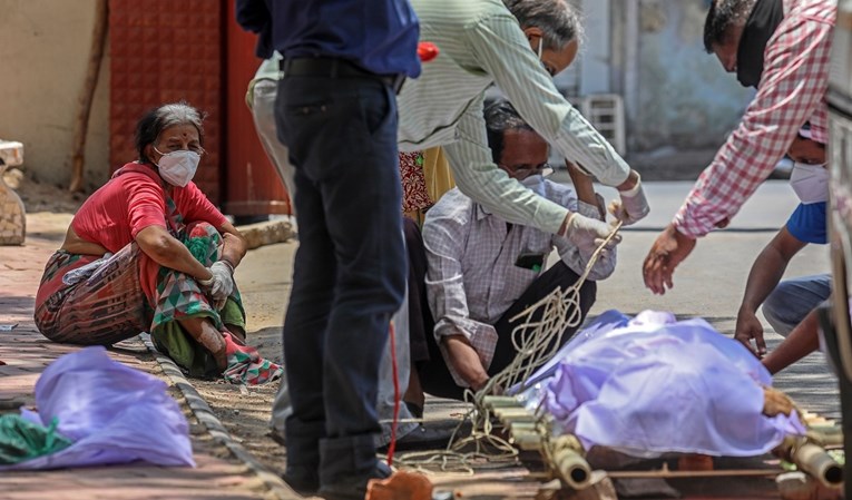 Indija prešla 250 tisuća umrlih od korone