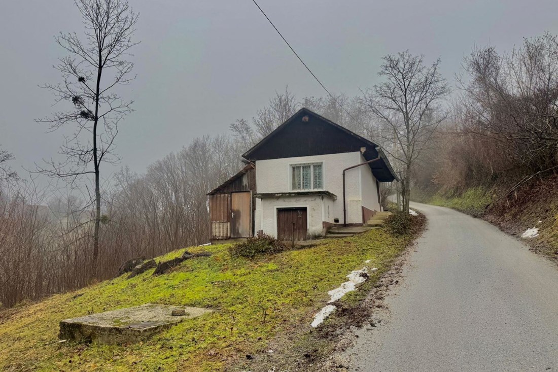 Vikend imanje s vinogradom i šumom prodaje se za 24.000 €. Evo fotki