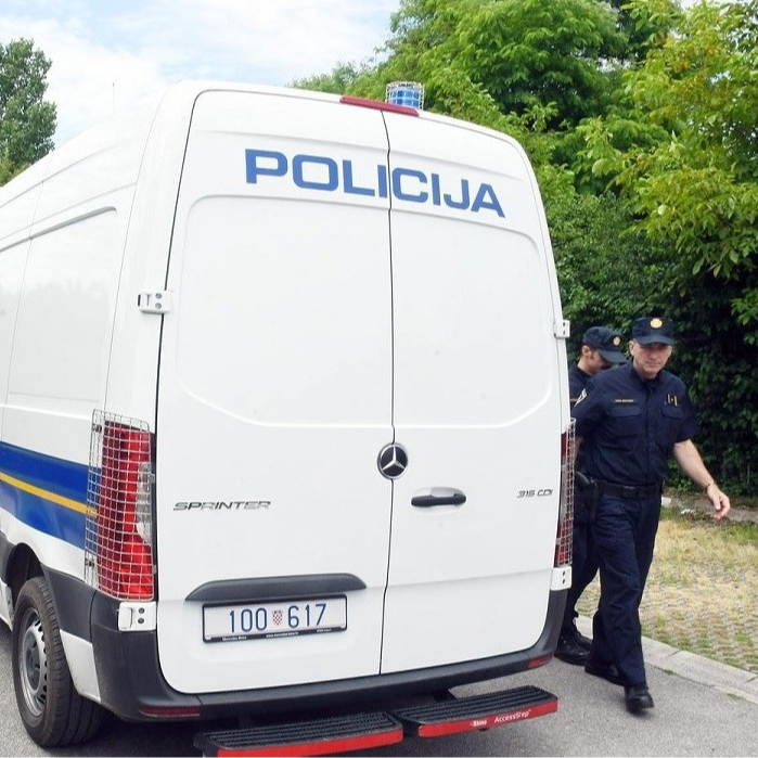 Iznuđivali vlasnika kluba (26) u Sisku i napali ga. Među njima navodno i ugostitelji