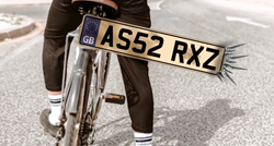 Britanska vlada planira uvesti registarske oznake za bicikle