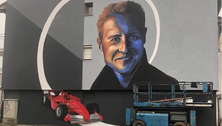 U Sarajevu završen mural posvećen Schumacheru: "Ne zaboravljamo istinske prijatelje"