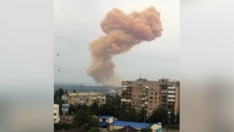 Ukrajina: Rusi su bombardirali spremnik s opasnom kiselinom. Građani, stavite maske