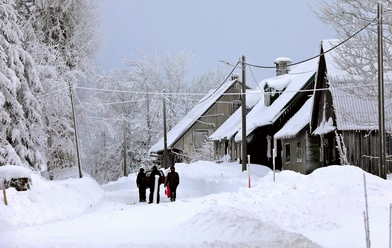 Dolazi velika promjena. Temperatura pada za 15 stupnjeva, negdje stiže 50 cm snijega