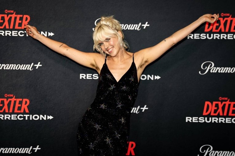 Glumica (29) na crvenom tepihu pokazala neobrijane pazuhe