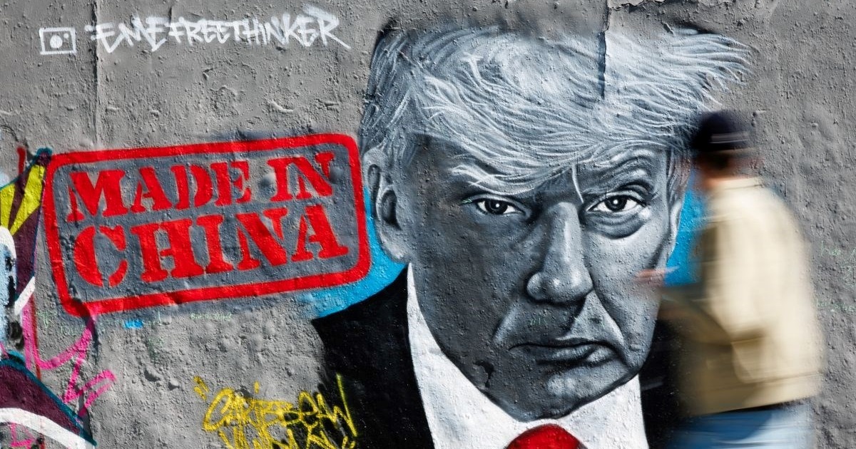 Trump nakon 100 dana: Upravljam državom i svijetom, odlično se zabavljam