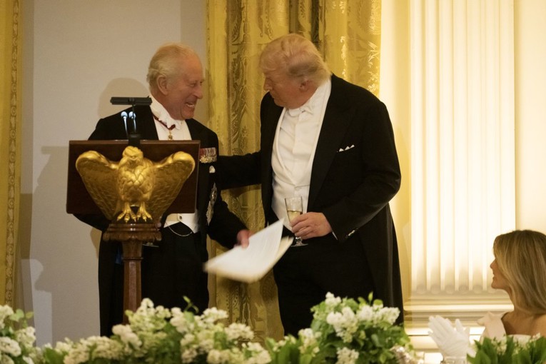 Charles Trumpu: Rekli ste da bi mi bez vas govorili njemački. Vi bi bez nas francuski