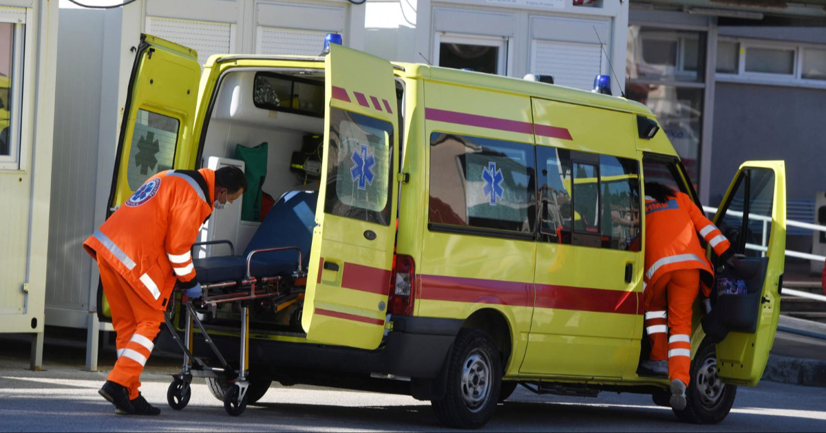 Kombi u Novoj Gradiški naletio na dvije žene, prevezene su u bolnicu