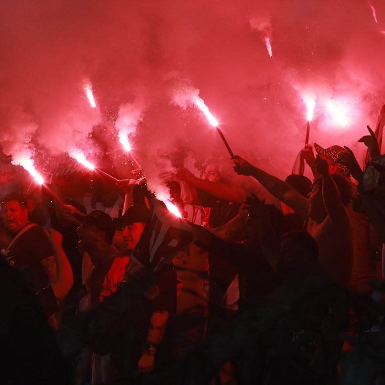 Dva navijača poginula kraj stadiona u Čileu. Jedan je imao 13 godina
