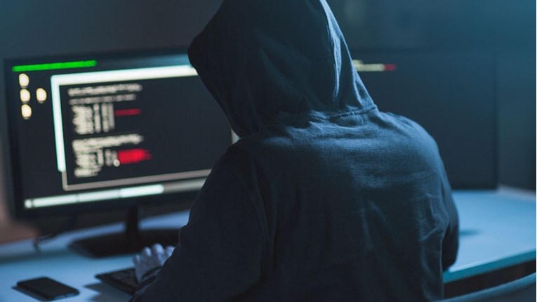 Hakeri napali Carnet, otežana online nastava