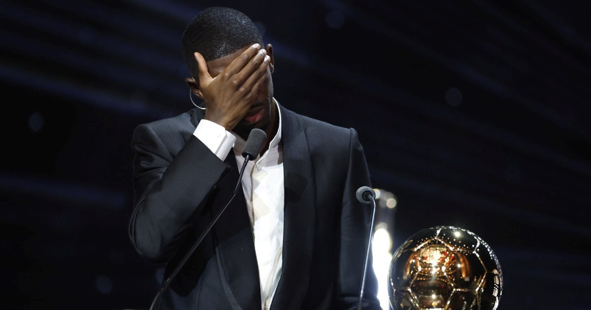 Dembele zaplakao zbog Zlatne lopte. Majka izašla na pozornicu i pružila mu podršku