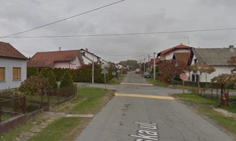 Vozačica (59) u Bjelovaru ignorirala znak Stop pa izazvala lančani sudar 