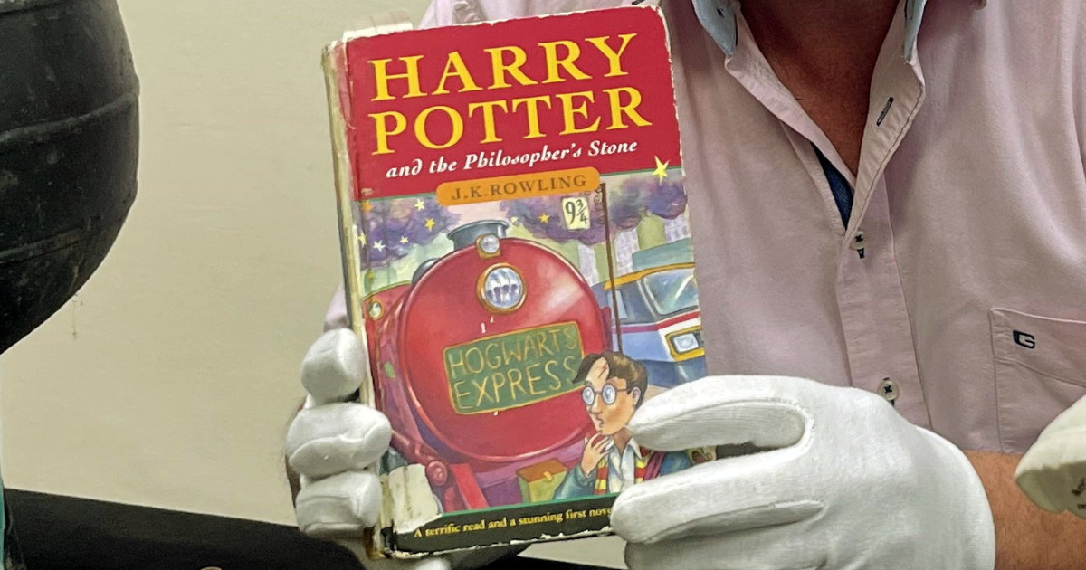 Knjiga o Harryju Potteru izdana 1997. na aukciji prodana za više od 12.000 eura