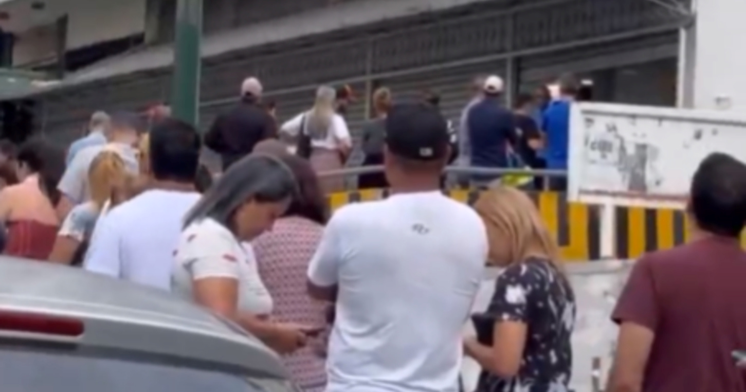 VIDEO Stanovnici Caracasa kupuju zalihe nakon uhićenja Madura