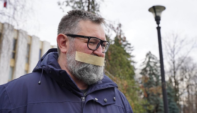 Novinari u Banjoj Luci prosvjeduju, Dodik ne odustaje od kriminalizacije klevete