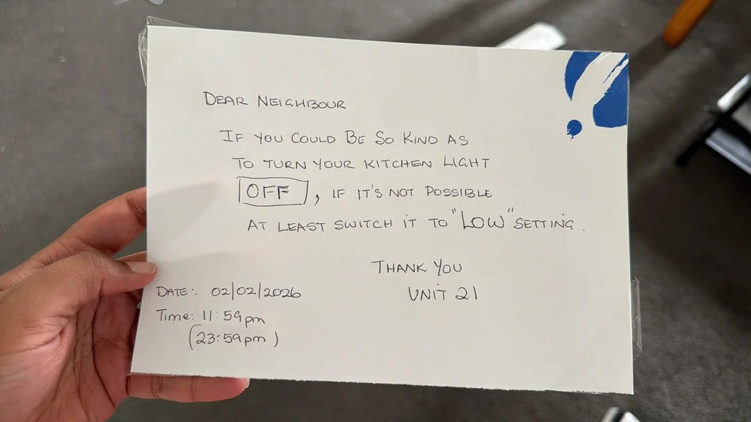 Susjeda joj u ponoć gurnula poruku pod vrata zbog upaljenog svjetla u kuhinji