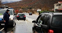 U Dicmu poplavljeni ceste, polja i kuće: "Neodgovorni su uzurpirali dio bujice"