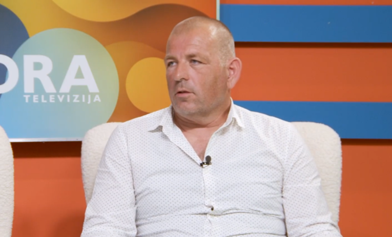 Načelnik Općine Posedarje ne želi sjednice iza 15 sati. Vijećnici prijete policijom