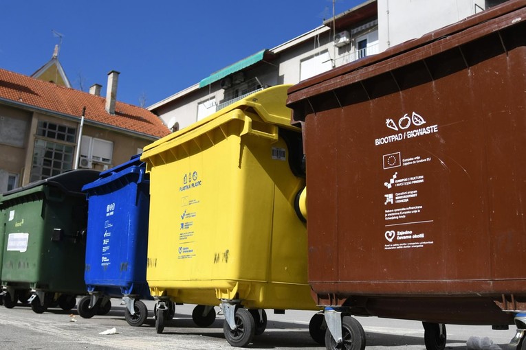Odvoz smeća u Karlovcu skuplji za 77 posto. Građani: "Režije su prešle sve granice"