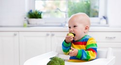 Novo istraživanje pokazalo da bebi treba uvesti dohranu prije njenog 6. mjeseca