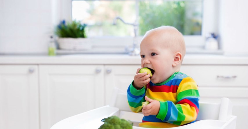 Novo istraživanje pokazalo da bebi treba uvesti dohranu prije njenog 6. mjeseca