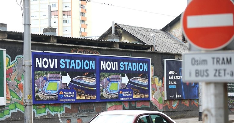 Dinamovci jumbo plakatima pozivaju Tomaševića na izgradnju novog stadiona