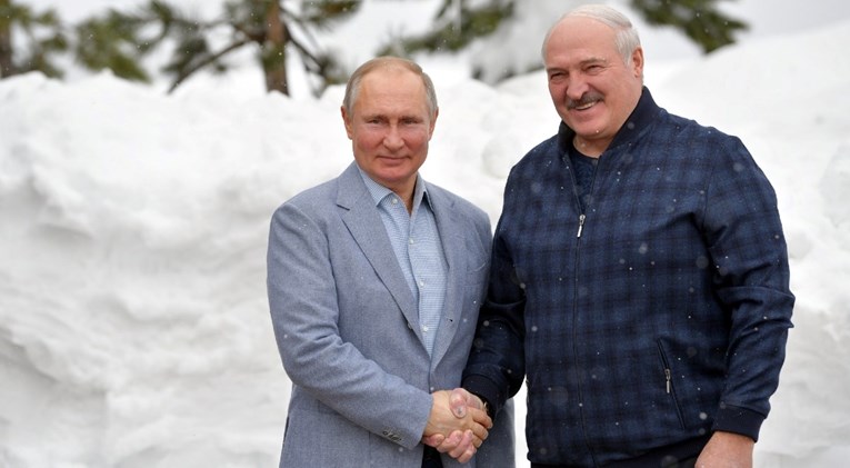Guardian: Bi li Lukašenko doista bacio Bjelorusiju u rat koji Rusija gubi?