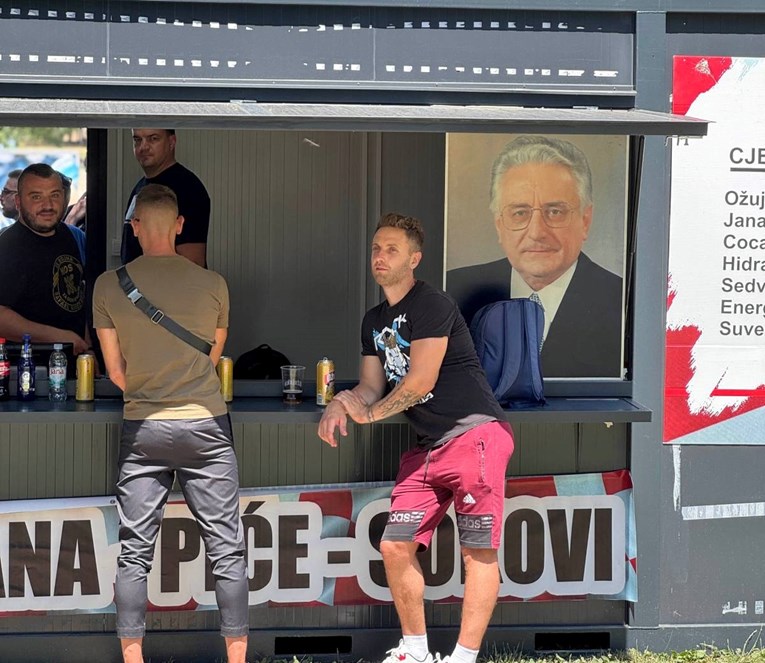 VIDEO Ustaška pjesma na štandu na Bundeku