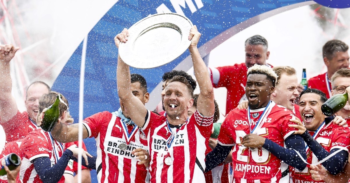 Perišić i PSV osvojili naslov, a Ajax ostaje bez trenera? "Rastanak bliži nego ikad"