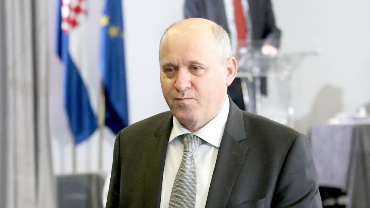 Bačić pozvao zastupnike Kluba HDZ-a da se odreknu dijela plaća