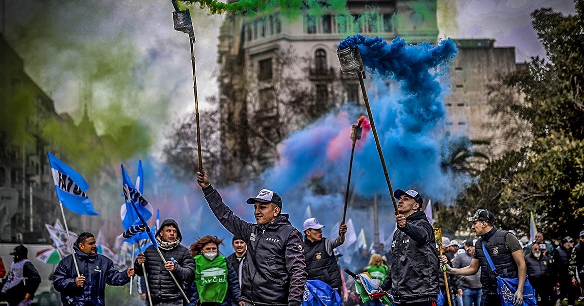 Prosvjedi protiv MMF-a i inflacije u državi koja je bankrotirala već devet puta