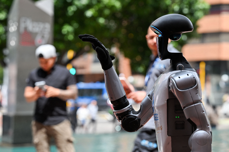 Trump predstavio nova pravila za umjetnu inteligenciju