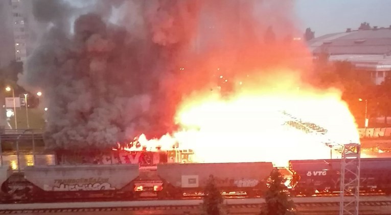 VIDEO Veliki požar u Zagrebu: Zaustavljeni vlakovi, isključena struja