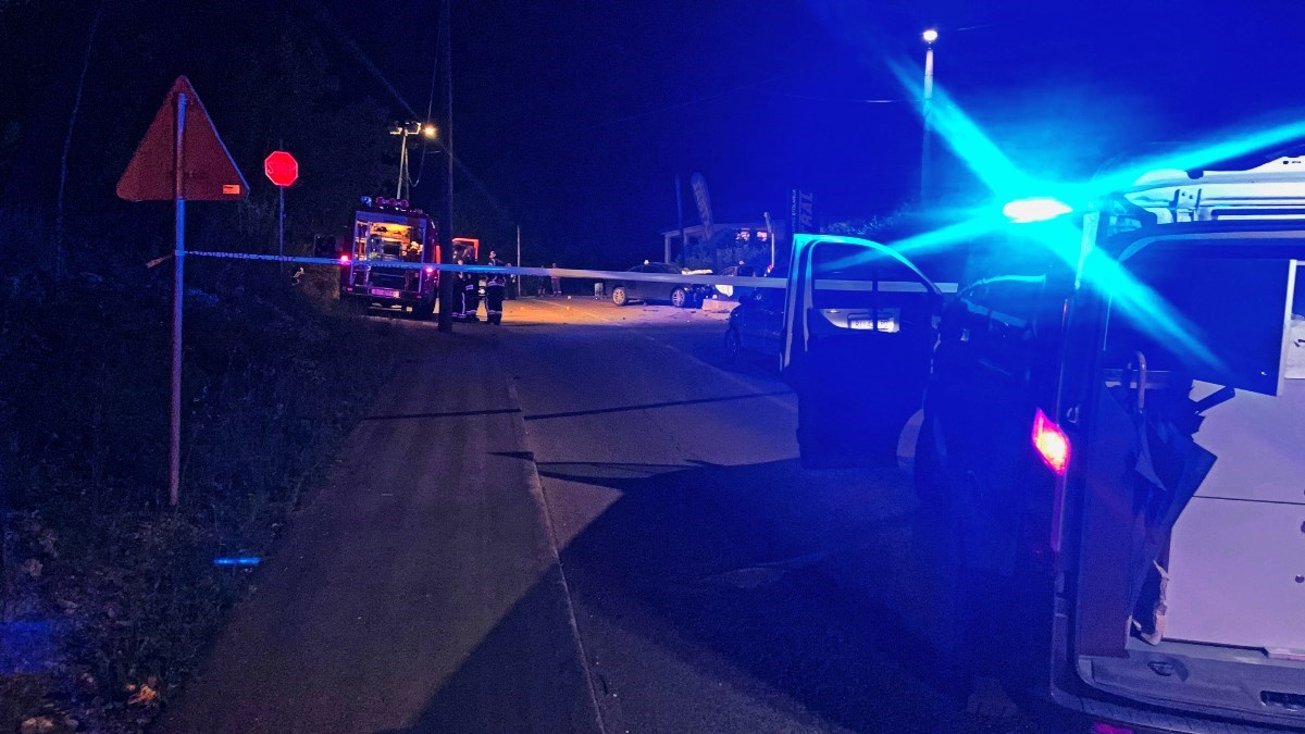 Pijan nepropisno pretjecao i zabio se u auto na Kastvu. Poginula vozačica (61)