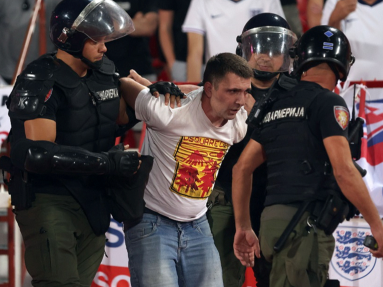 FIFA kaznila Srbiju zbog događaja protiv Engleske. Srbija hendikepirana za Albaniju