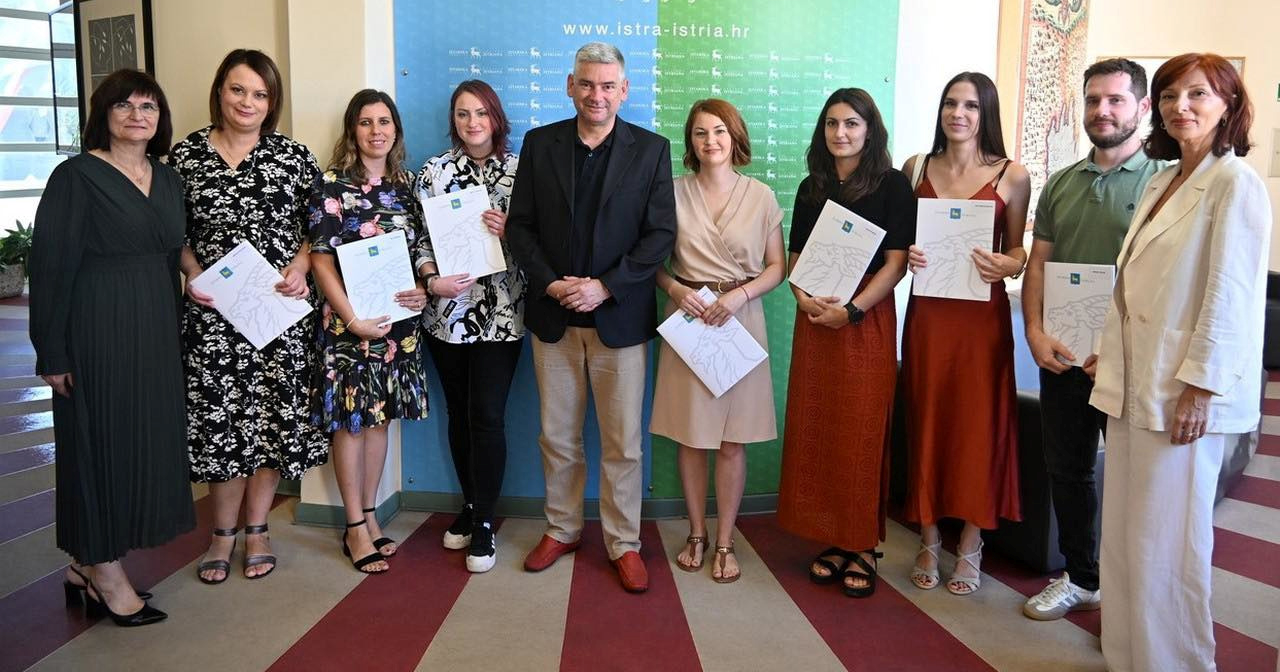 Deset zdravstvenih djelatnika u Istri dobilo po 20.000 eura za kupnju prvog stana