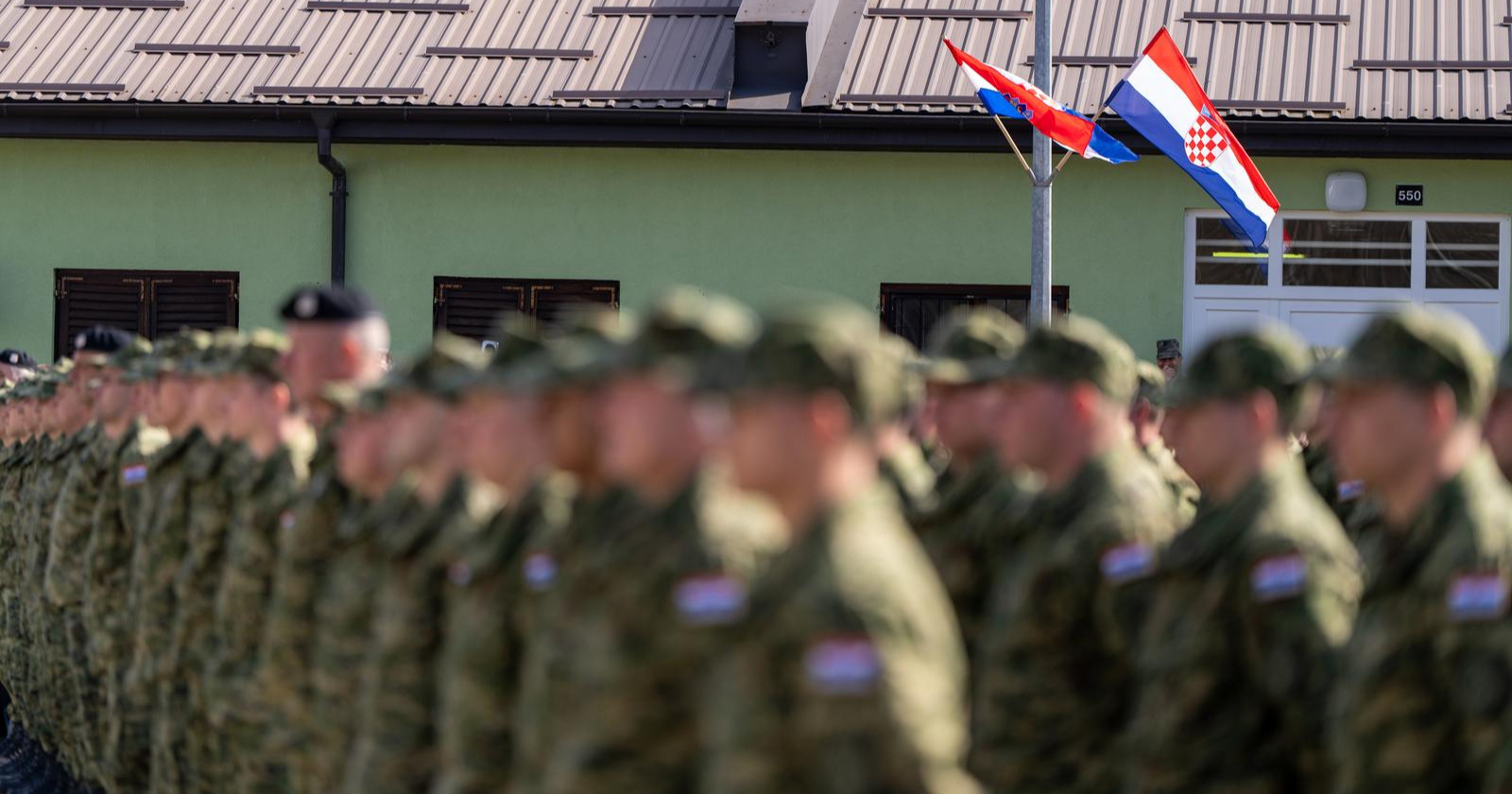 Vojska zvala majku da dođe po sina ročnika jer ga boli grlo. Reagirao MORH
