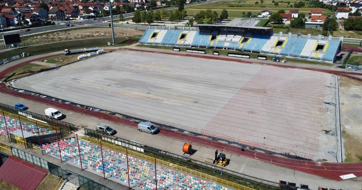 Obnavlja se kritizirani teren SHNL-a. Pogledajte kako sad izgleda