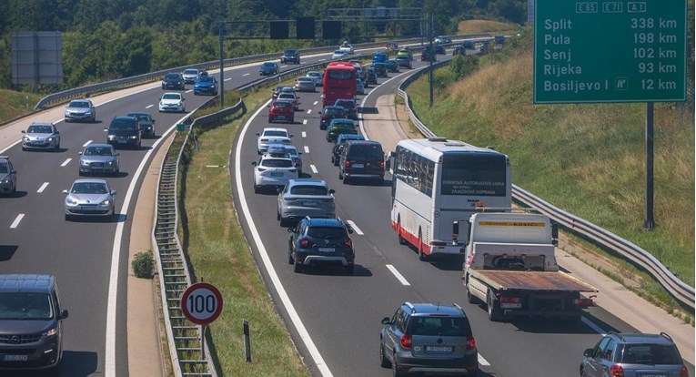 HAC: Prošli vikend na autocestama bilo milijun vozila, 100 tisuća više nego lani