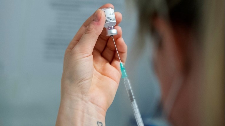 Pfizerovo cjepivo vjerojatno je učinkovito i protiv britanskog soja koronavirusa