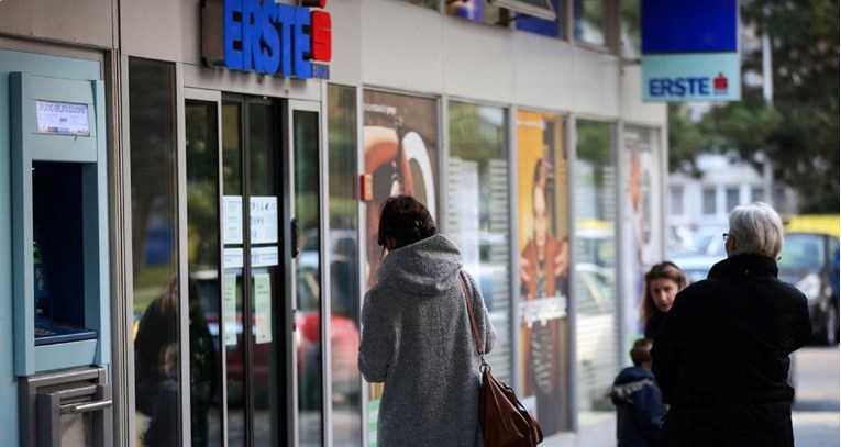 U Erste banci se od sada može otvoriti račun za obnovu od potresa