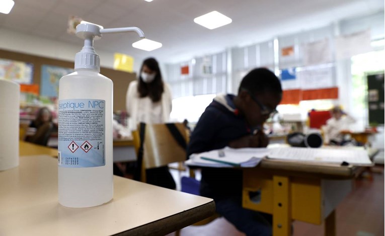 U Europi se učenici polako vraćaju u škole, no neki roditelji su zabrinuti